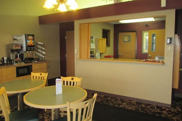 Red Carpet Inn (Windom)